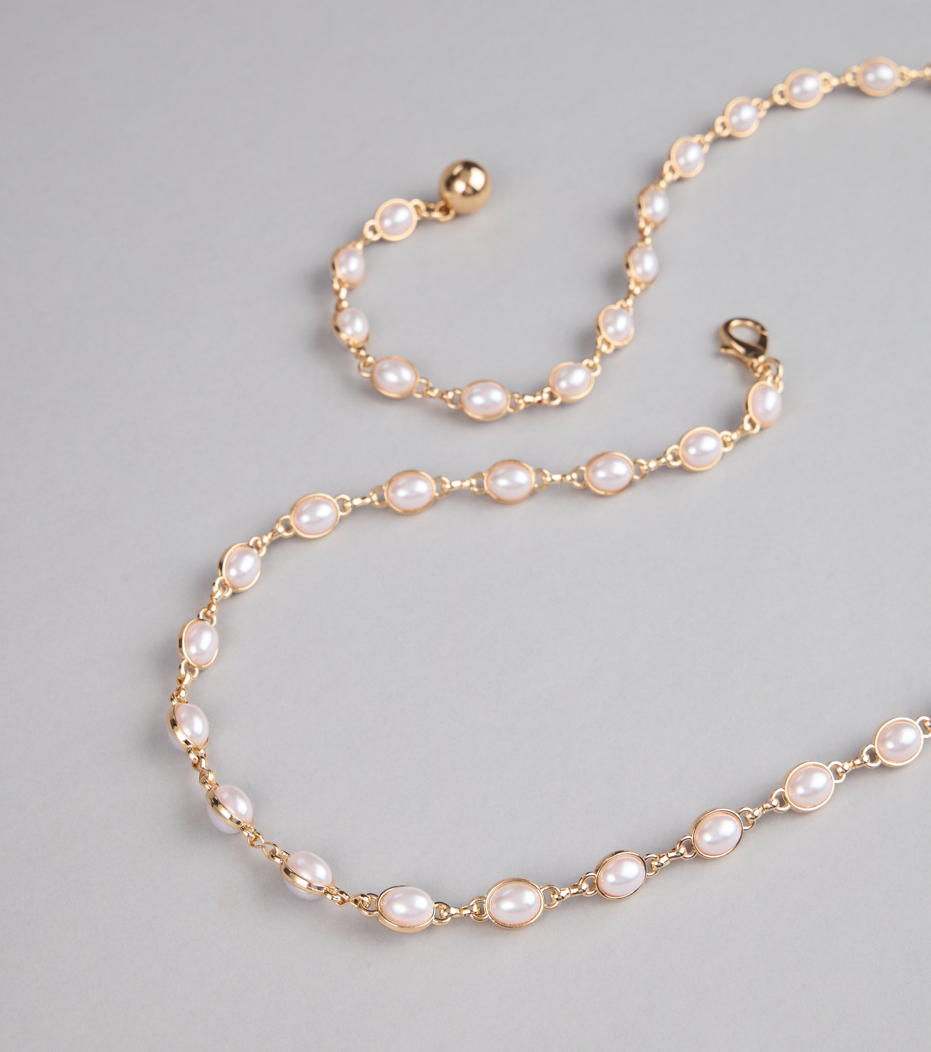 Everyday Elegance Faux Pearl Chain Belt