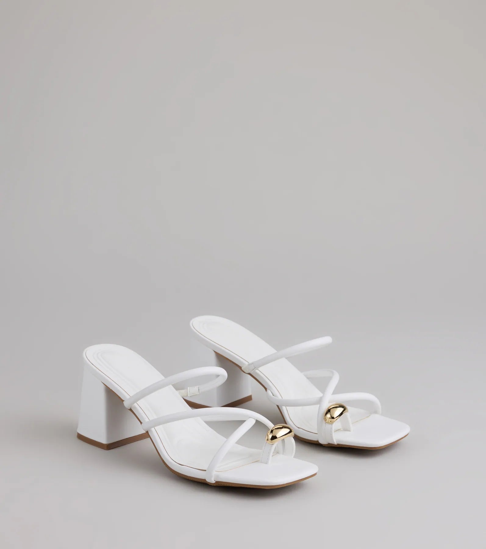 Walking Pretty Toe Ring Heels